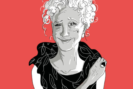 Schwarz-Weiß-Illustration einer älteren Frau mit lockigem Haar, die zwinkert und ein Oberteil mit Blattmuster trägt, vor rotem Hintergrund.